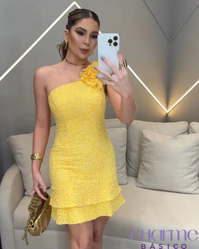 Vestido Camila Sunshine – Brilho E Charme Em Um Só Look!