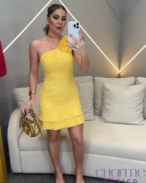 Vestido Camila Sunshine – Brilho E Charme Em Um Só Look!