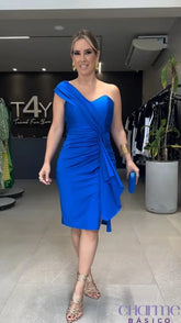 Vestido Midi Audrey – Elegância e Sensualidade na Medida Certa!