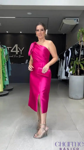 Vestido Midi Elegance – O Luxo em Cada Detalhe
